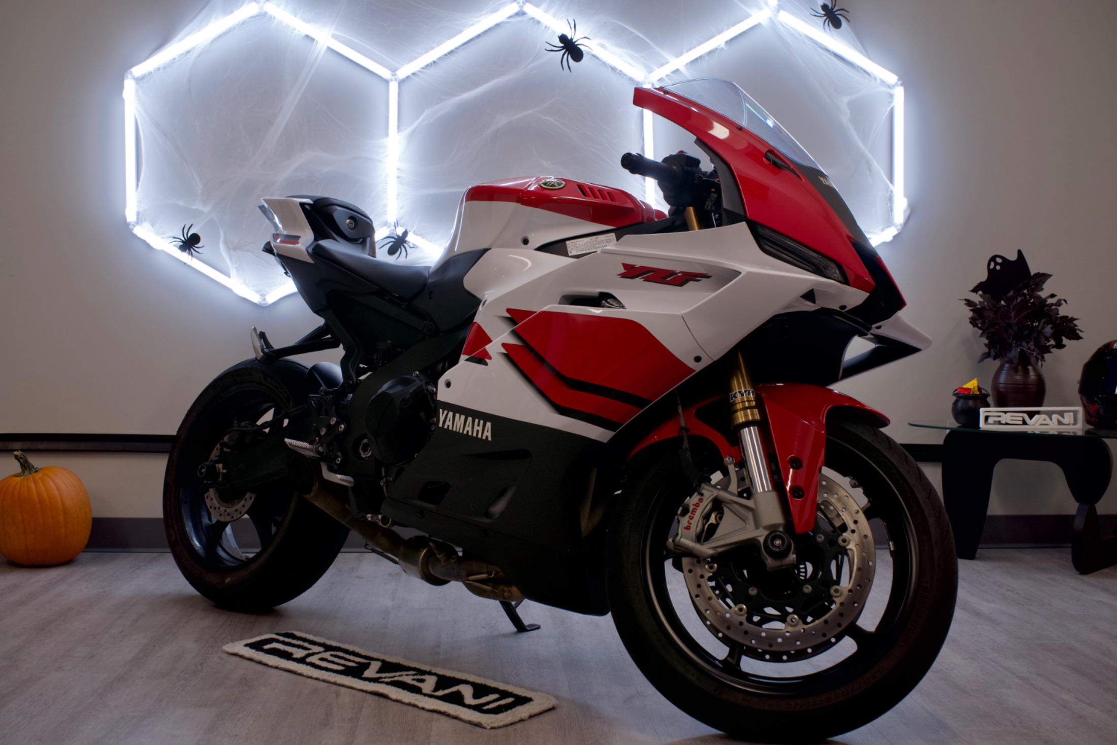 2026 YAMAHA YZF-R9